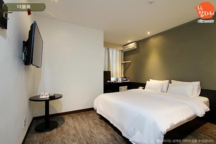 The Hotel Bon Σουγόν Δωμάτιο φωτογραφία