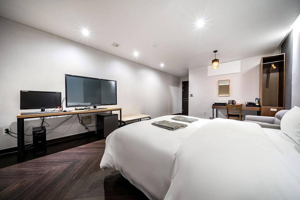 The Hotel Bon Σουγόν Εξωτερικό φωτογραφία